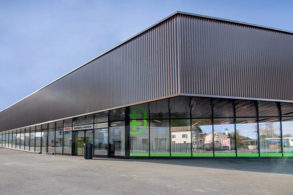 Arcade de 212 m2 à Satigny Centre