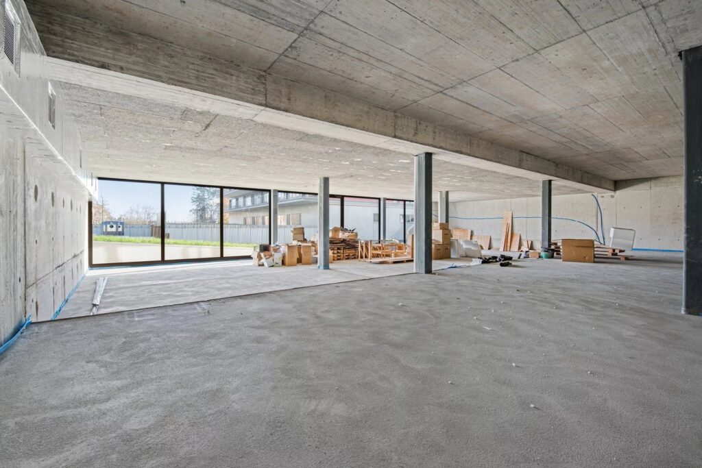 Arcade de 212 m2 à Satigny Centre