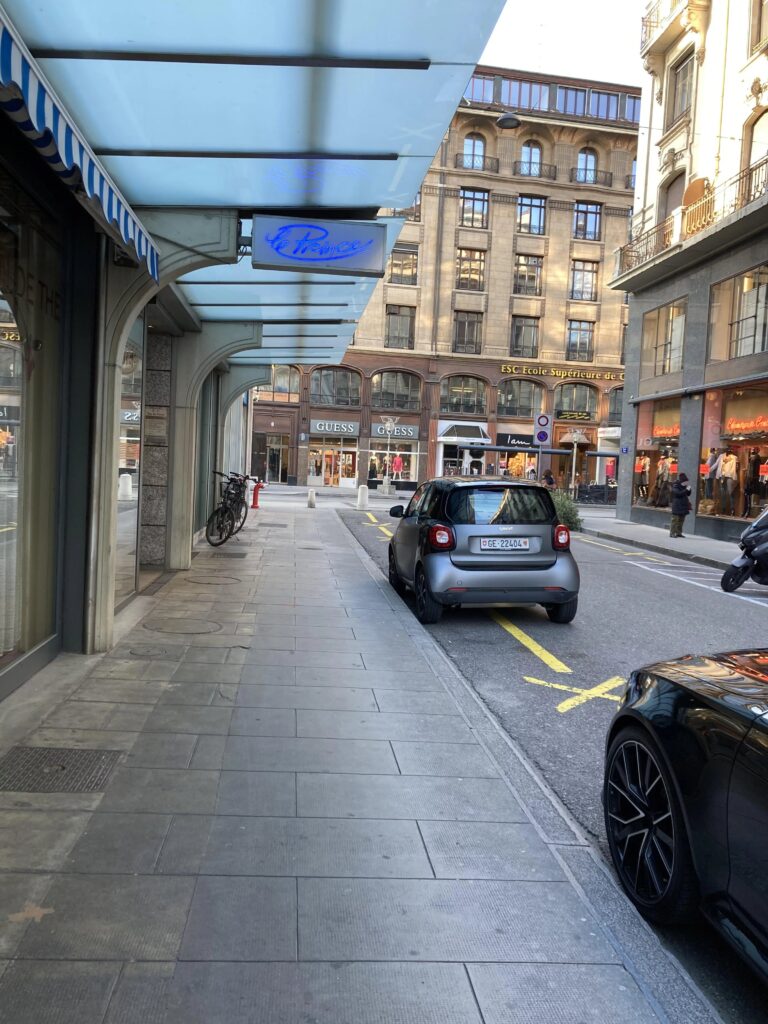 OPPORTUNITE – HYPERCENTRE – ARCADE DE 90 M2 A REMETTRE