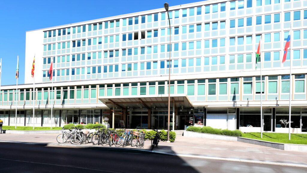 Au coeur du quartier des Nations, bureaux de 239 m² à louer