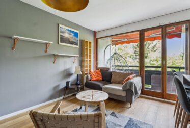 Appartement meublé au 5ème étage avec balcon