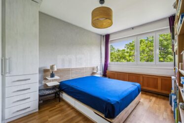 Appartement meublé au 5ème étage avec balcon