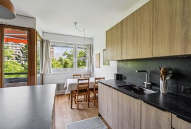 Appartement meublé au 5ème étage avec balcon