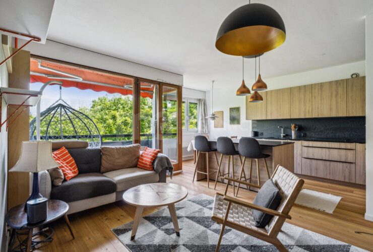 Appartement meublé au 5ème étage avec balcon