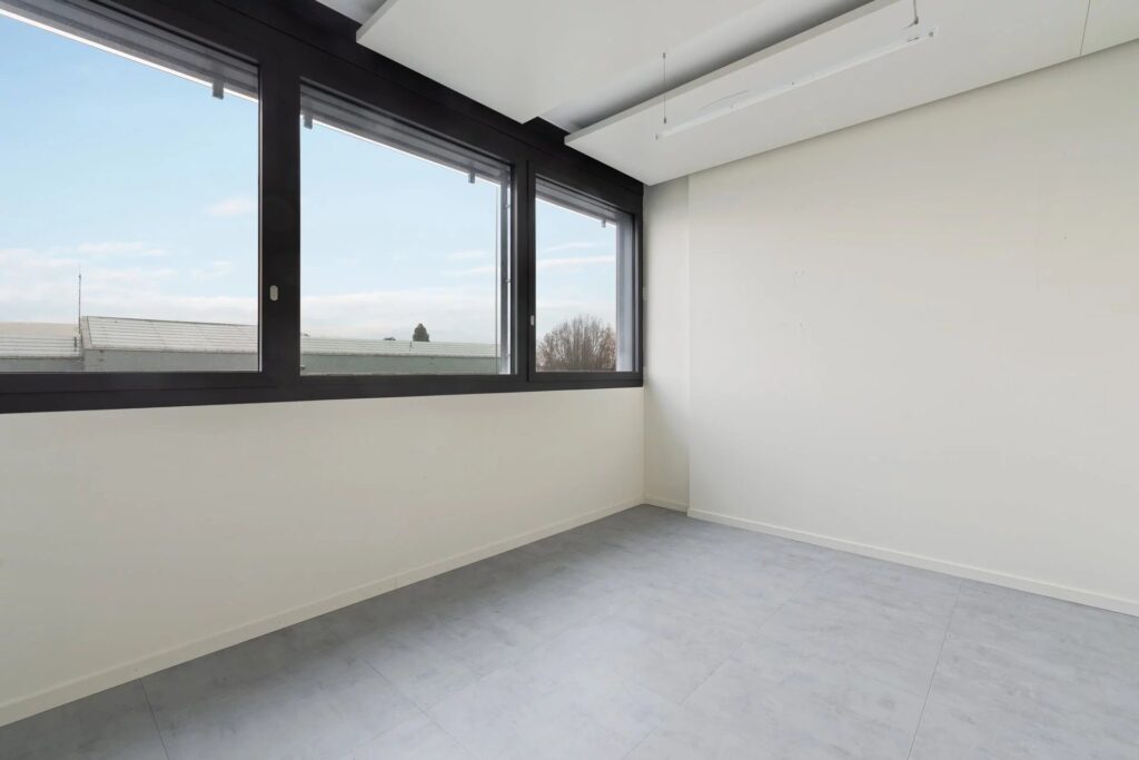 A louer – Surface de bureaux de 450 m² avec terrasse  – ARCENTER – Vernier