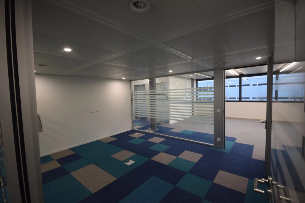 Surface de bureaux à louer de 687 m² – ARCENTER – Vernier