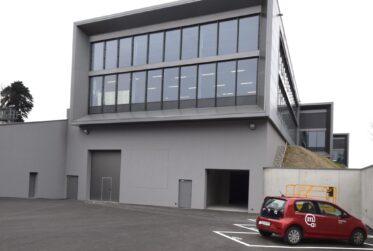 VERSOIX - Surface de Stockage Moderne d'env. 300 m² à Louer