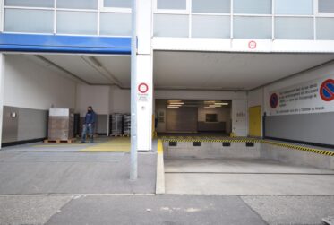 À LOUER - Surface commerciale lumineuse de 102 m² - Château-Bloch 10, Genève