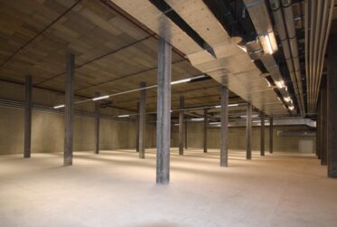 VERSOIX - Surface de Stockage Moderne d'env. 300 m² à Louer