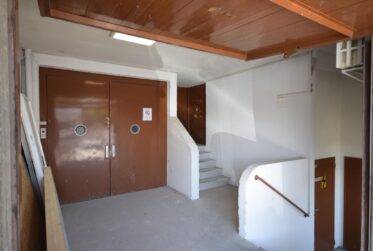 Local Industriel d'env. 107 m² à Meyrin en zone FTI