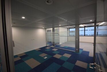 Surface de bureaux à louer – 687 m² – Centre ARCenter, Vernier
