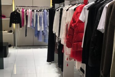 OPPORTUNITE - HYPERCENTRE - ARCADE DE 90 M2 A REMETTRE