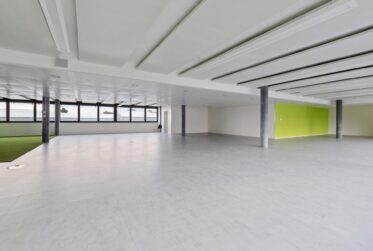 À louer – Surface de bureaux moderne de 450 m² avec terrasse privative | ARCenter – Vernier