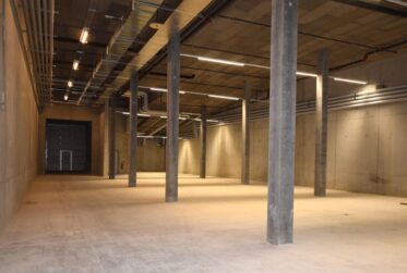 VERSOIX - Surface de Stockage Moderne d'env. 300 m² à Louer