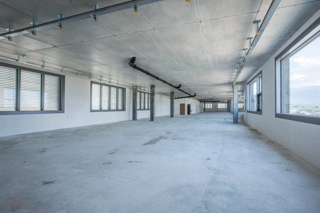 VOYEZ LOIN POUR VOS ACTIVITÉS – Surface d’activité 550 m² – 5e étage d&rsquo;Atrium Park – Horizon – Meyrin