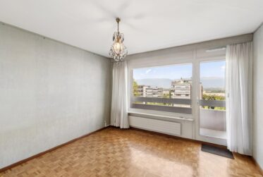 Spacieux appartement de 5.5 pièces haut en étage avec vue dégagée