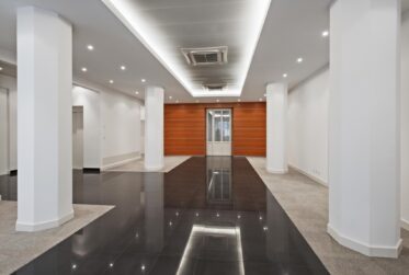 2'400 m2 de surfaces d'activité, divisibles dès 800 m2