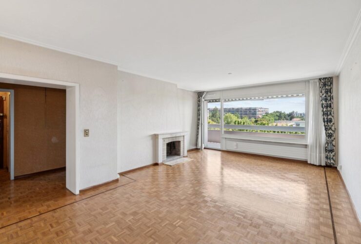 Spacieux appartement de 5.5 pièces haut en étage avec vue dégagée