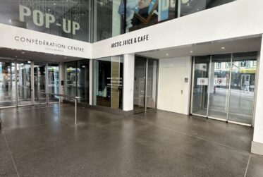 Environ 800 m2 au 5ème étage de Confédération Centre