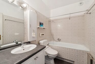 Spacieux appartement de 5.5 pièces haut en étage avec vue dégagée