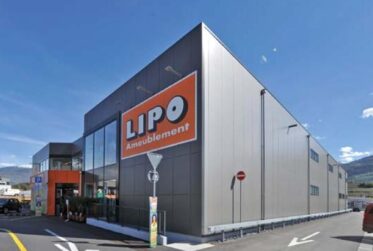 Opportunité Exceptionnelle : Surface Commerciale de 6000 m² au Cœur d'une Zone Dynamique !