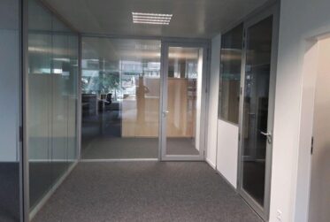 VERSOIX - Bureaux lumineux d'env. 262 m² – Rez-de-chaussée