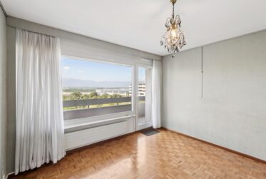 Spacieux appartement de 5.5 pièces haut en étage avec vue dégagée