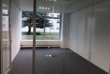 VERSOIX - Bureaux lumineux d'env. 262 m² – Rez-de-chaussée