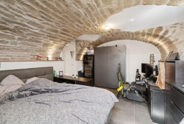 Charmante maison villageoise rénovée à Bernex