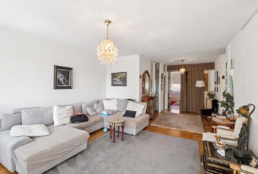 Spacieux 5.5 pièces avec balcon en plein centre-ville de Genève