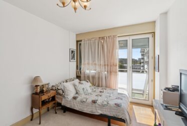 Spacieux 5.5 pièces avec balcon en plein centre-ville de Genève