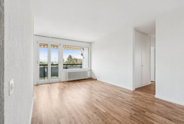 Appartement lumineux de 5 pièces avec balcon au dernier étage