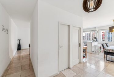 4 Rooms Flat, Condominium flat