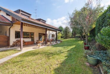 Maison individuelle et son annexe au coeur du village