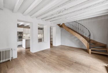 Superbe appartement triplex avec jardin privé à Collex-Bossy