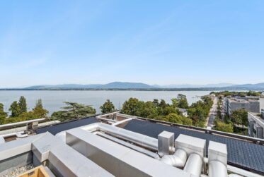 Vue imprenable sur le lac Léman - Magnifique 5 pièces en duplex traversant en attique avec terrasses et balcons