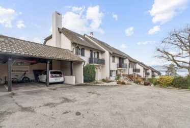 En exclusivité / Ravissante maison familiale de 6 pièces en pignon avec vue sur le lac