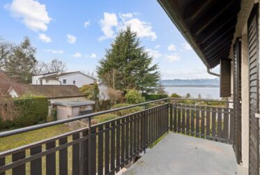 En exclusivité / Ravissante maison familiale de 6 pièces en pignon avec vue sur le lac