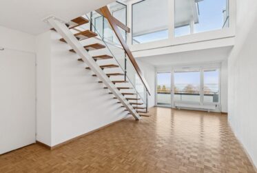 Vue imprenable sur le lac Léman - Magnifique 5 pièces en duplex traversant en attique avec terrasses et balcons