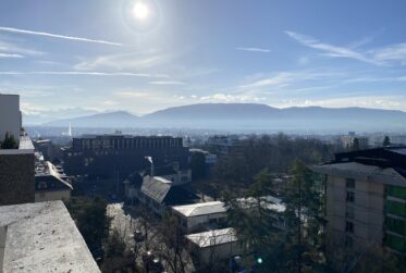 Appartement traversant en duplex - vue imprenable sur Genève