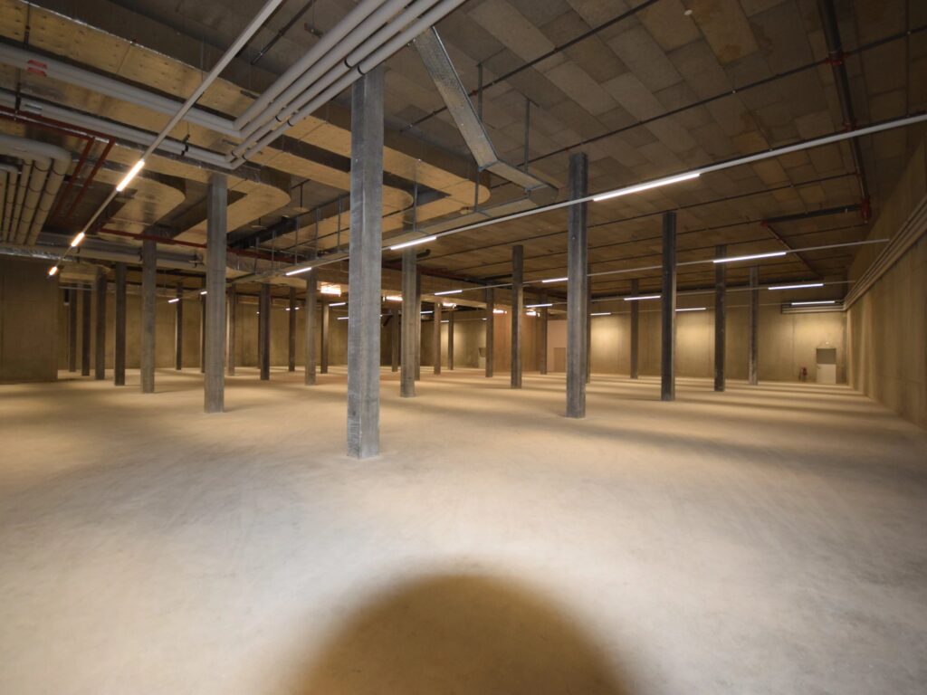 VERSOIX – Surface de Stockage Moderne d’env. 892 m² A LOUER