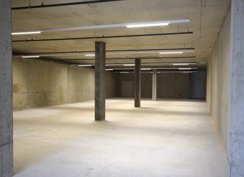 VERSOIX – Surface de Stockage Moderne d&rsquo;env. 328 m² A LOUER