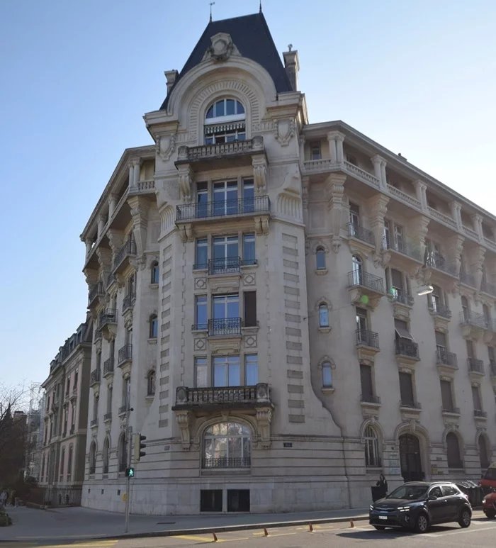 EXCLUSIVITE FLORISSANT : Très belle surface commerciale de 130 m²