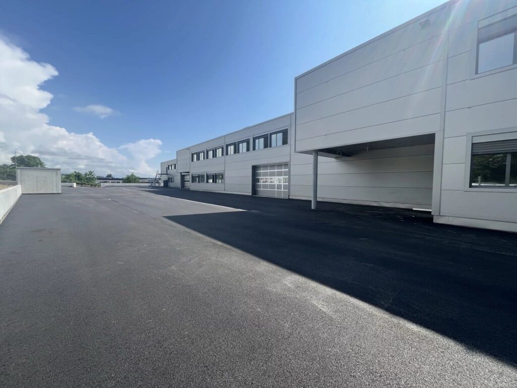VERSOIX – Surface de Stockage Moderne d’env. 892 m² A LOUER