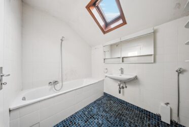 Exclusive: Detached house in the heart of the village of Veyrier