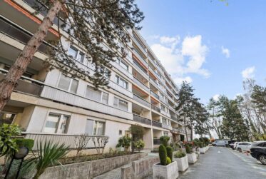 4 Rooms Flat, Condominium flat