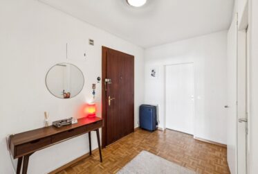4 Rooms Flat, Condominium flat