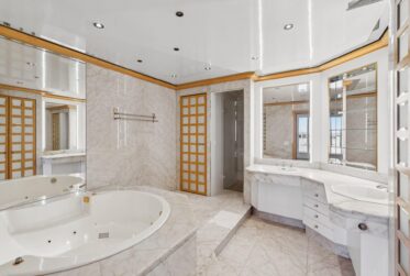 5 Rooms Flat