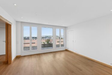5 Rooms Flat