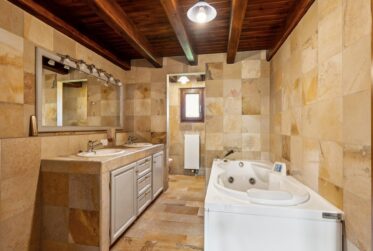 Charmante maison avec jardin dans un cadre verdoyant